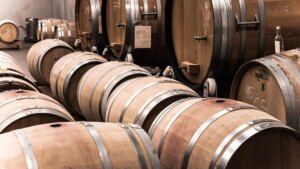 Cuántos kilos de uva se necesita para elaborar una botella de vino y cómo afecta a la calidad