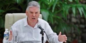 Cuba: Destituyen a un ministro tras postergar el alza de la gasolina