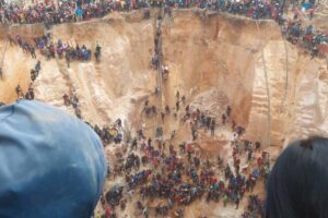 Decenas de personas quedaron tapiadas tras derrumbe en mina de BolÃ­var