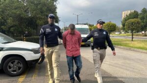 Policias detienen sospechoso colombia / Archivo