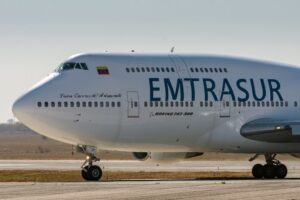 Diplomático venezolano fue demorado por autoridades argentinas cuando intentó fotografiar el avión de Emtrasur