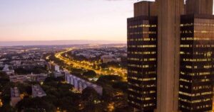 El Banco Central de Brasil mantiene su intención de aplicar recortes de 50 puntos básicos en los tipos
