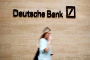 El Deutsche Bank reducirá alrededor de 3.500 puestos de trabajo |