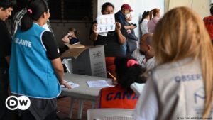 El TSE de El Salvador revisará "papeleta por papeleta" – DW – 06/02/2024