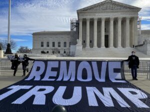 El Tribunal Supremo de EEUU, dispuesto a apoyar a Trump ante los intentos de excluirle de los comicios