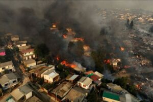 "El número de víctimas de seguro va a aumentar", el desastre en Chile por los incendios que dejaron decenas de muertos en el centro-sur del país