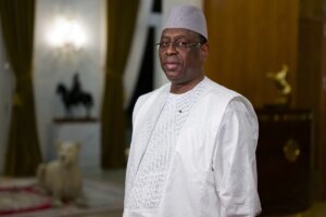 El presidente de Senegal intenta detener las protestas con una ley de amnista que mantiene al lder de la oposicin en la crcel