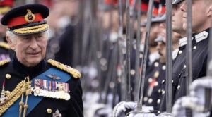 El príncipe Carlos III aparece en público tras ser diagnosticado de cáncer
