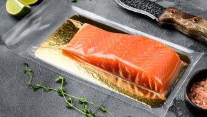 El truco infalible de los cocineros para que el salmón quede siempre jugoso
