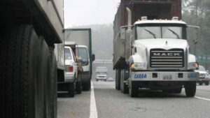 Empresario asegura que el sector transporte de carga...