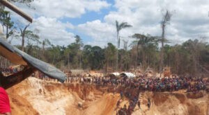 Evacúan a 384 personas de la mina Bulla Loca en el estado Bolívar