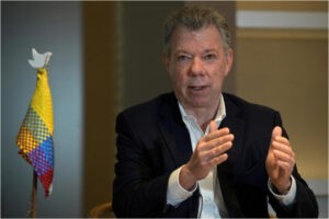 Expresidente colombiano Santos critica expulsión de oficina de la ONU de Venezuela e inhabilitación a Machado