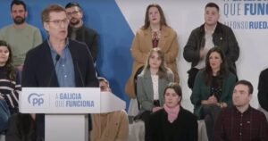 Feijóo centra sus críticas en el BNG y cuestiona que use 'Galiza': "Nos llamamos Galicia desde hace siglos"