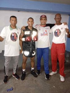 Guaireño Alessángel Mayora se mantiene invicto en 13 peleas