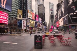 Imágenes de la cámara corporal de un policía muestran qué ocurrió antes de las agresiones con inmigrantes en Times Square (+Video)