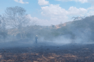 Incendio en Los Bucares (Lara) afectan salud de vecinos en La Mora de Cabudare