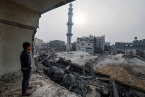 Israel presenta un plan de "evacuación" de civiles y defiende la ofensiva contra Rafah
