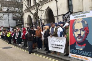 Julian Assange libra su última batalla en los tribunales británicos para frenar su extradición a EEUU