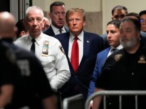 La defensa de Trump pide retrasar 30 días el pago de su multa de 355 millones de dólares - AlbertoNews