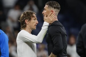La mano al corazón de Ramos y la reivindicación de su "hermano" Modric: "Todos nos quieren hablar de edades..." | LaLiga EA Sports 2023
