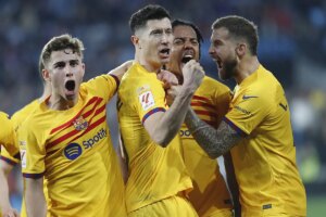Lewandowski, con suspense, rescata al Barça en Balaídos | LaLiga EA Sports 2023