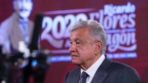 López Obrador denuncia "censura" de YouTube por retirar el video con teléfono de reportera - AlbertoNews