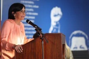"Los 25 años del chavismo se resumen en inclusión", dijo Delcy Rodríguez