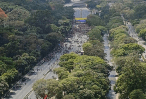 Los VIDEOS que no mostró VTV de la convocatoria chavista que solo sirvió para trancar Caracas