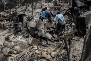 Los incendios en Chile: la mayor catstrofe desde el terremoto de 2010: "Es Chile entero el que llora y sufre a nuestros muertos"