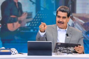 Maduro afirma que están preparados para derrotar al “imperialismo en todos los frentes de batalla”
