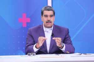 Maduro catalogó como "todo un éxito" la nueva "mesita" instalada por el chavismo