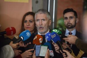 Marlaska no se plantea dimitir y desliga los asesinatos de Barbate (Cádiz) de la falta de medios frente al narcotráfico