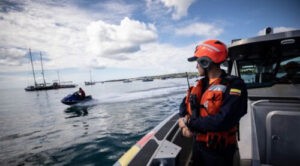 Mueren varios migrantes irregulares al naufragar una embarcación en el Caribe de Panamá