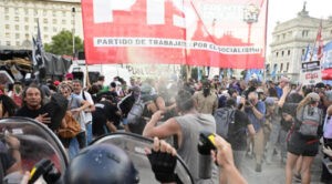 Nuevos incidentes alrededor del Congreso argentino tras aprobación de ‘ley ómnibus’