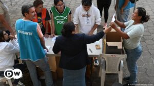OEA cuestiona "lento" recuento de votos en El Salvador – DW – 07/02/2024