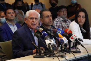 Oposición denuncia que el Gobierno pretende diseñar unas elecciones antidemocráticas