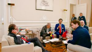 Petro recibe a delegación de alto nivel de EEUU con el foco en el narcotráfico y en Venezuela