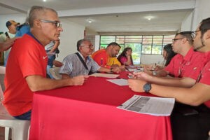 Poder Comunal recibió atención de la Banca Pública en parroquia El Valle de Caracas |