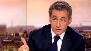 Sarkozy mantiene su influencia sobre Macron y la derecha francesa pese a sus múltiples condenas
