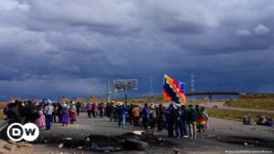 Seguidores de Morales pausan bloqueos de rutas en Bolivia – DW – 03/02/2024
