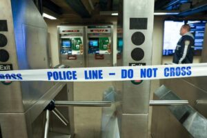 Un tiroteo en el metro de Nueva York deja al menos un fallecido
