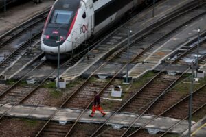 Una huelga de controladores perturba fuertemente el servicio de trenes en Francia - AlbertoNews