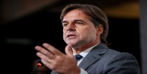 Uruguay llama a consulta a su embajador en Venezuela ante elecciones «inviables»
