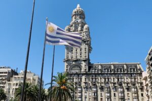 Uruguay mantendrÃ¡ vÃ­nculos diplomÃ¡ticos con Venezuela