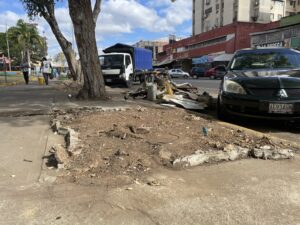 Vendedores informales de Alta Vista denuncian pérdida de fuente de trabajo tras demolición de quioscos