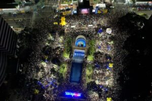 así se vivió el multitudinario concierto gratuito del intérprete de ‘Por estas calles’ en Altamira (+Fotos y videos)