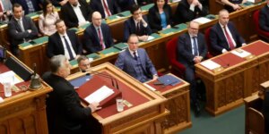 el Parlamento de Hungría aprueba su entrada en la OTAN