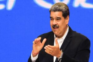 "¡Sigue la fiesta, la música y el calipso!": Maduro está contento por Carnaval