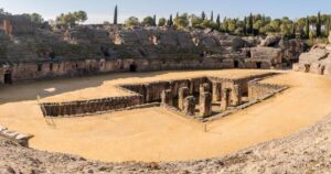 ¿Cuál fue la primera ciudad romana en Hispania?