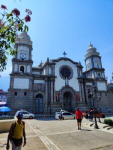 Afectada infraestructura de la Catedral de Mérida tras desprenderse un «elemento decorativo»
